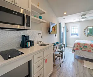 Photo 5 - Sailfish & Dolphin Buyout by Avantstay 2 Units, Marina Front + View, Patio