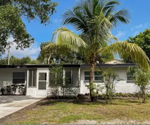 Photo 2 - Pool Home in Seminole 5miles to Beach