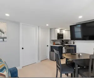 Photo 5 - Modern Condo Perfect For Winter Rental