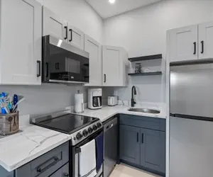 Photo 3 - Modern Condo Perfect For Winter Rental