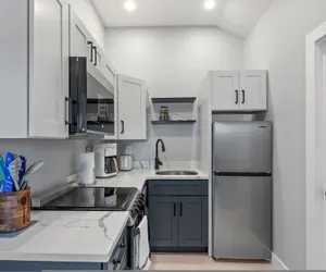 Photo 2 - Modern Condo Perfect For Winter Rental