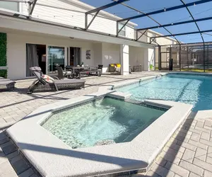 Photo 3 - Upstay 20 Guest Capacity Mansion Near Disney