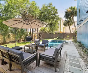 Photo 3 - Windward House by Avantstay Walk to Beach + Restaurants Saltwater Pool