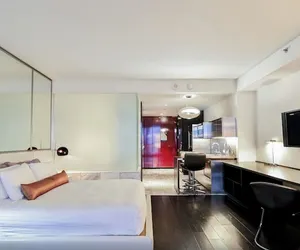 Photo 4 - Ava's Suite 37th FLR PALMS PLACE