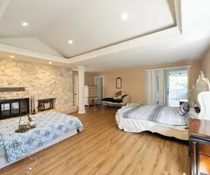 Photo 5 - LUXURY BAY SHORE HOME