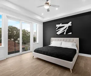 Photo 2 - Newly Built Modern 3 Bedroom Houston Home