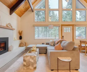 Photo 5 - Peaceful Tahoe Retreat 5mins to Lake Cozy Modern Cabin