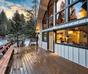 Photo 2 - Peaceful Tahoe Retreat 5mins to Lake Cozy Modern Cabin