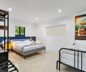 Photo 3 - Sleek Modern Miami Getaway With Pool Oasis
