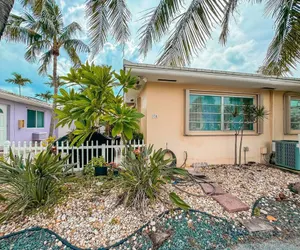 Photo 2 - Sunrise Delight Pet-friendly 2-min Walk to Beach