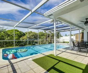 Photo 2 - Riverfront King Bed Pool Nearby Beach