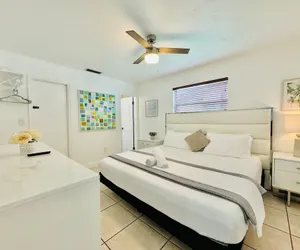 Photo 5 - Riverfront King Bed Pool Nearby Beach