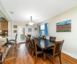 Photo 5 - Stylish 2-story Home Pool