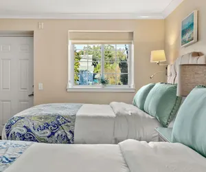 Photo 5 - Guest House Suites