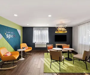 Photo 4 - Spark by Hilton Norfolk