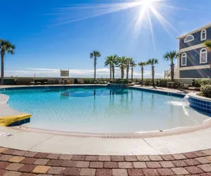 Photo 2 - Phoenix West Condominiums