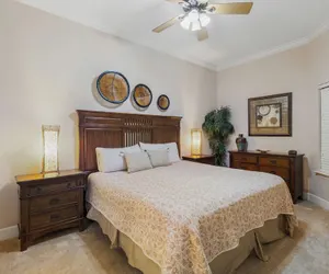 Photo 4 - Phoenix West Condominiums
