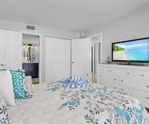 Photo 4 - 25840 Dolphin Way Of Hickory 204 2 Bedroom Condo