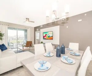 Photo 2 - Elegant 2bed Condo in Storey Lake Prime Location