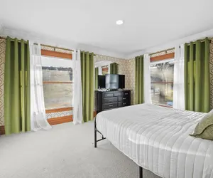 Photo 4 - Exquisite Historic 1917 Grand Avenue Estate