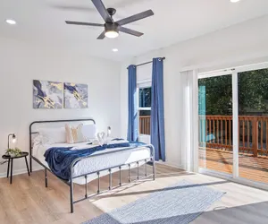 Photo 5 - Perfect Spot to Relax 4br/3ba Near Dtown Hemisfair