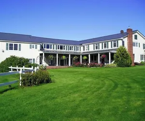 Photo 2 - Cooper Hill Inn