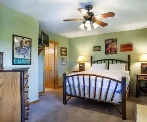 Photo 2 - Highland View