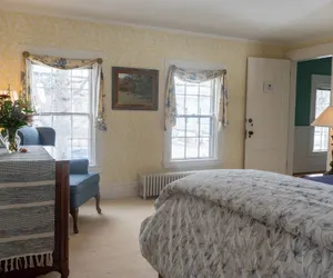 Photo 3 - The White Gables Inn