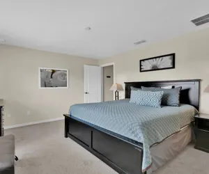 Photo 4 - Amazing 4 Bedrooms 3 Bath Sleeps 10