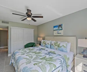 Photo 5 - Beach Haven 2 Bedroom Condo