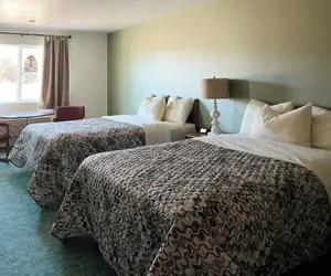Photo 4 - The Trail Inn - Formerly Knollwood Inn