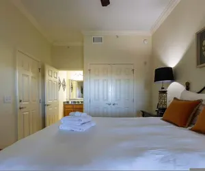 Photo 4 - 3BR Family Apartment for 8 Peaceful Residential Retreat