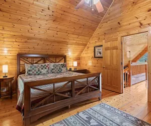 Photo 5 - Triple Mountain View Stunning 4 BDR Cabin w/ Private Hot Tub, Game Room