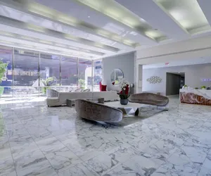 Photo 5 - Crystal City Apt for Business Travelers