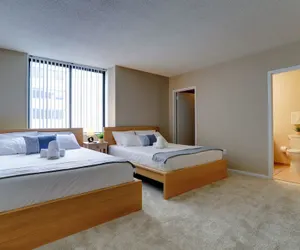 Photo 2 - Modern Apartment with Top Amenities