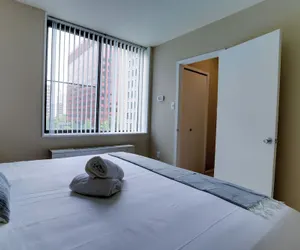 Photo 5 - Modern Apartment with Top Amenities