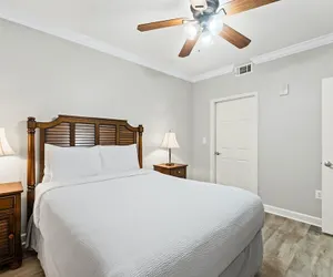 Photo 5 - Splash 1803w