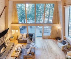 Photo 5 - Lundy Bearden Serene Tahoe Retreat With Deck, Fireplace, and Forest Views