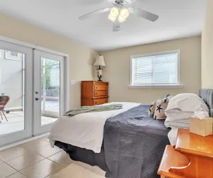 Photo 4 - Tropical Oasis With Private Screened Hot Tub 2 Bedroom Home