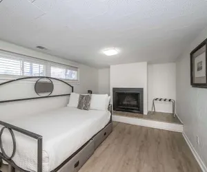 Photo 3 - The Grand Elm Suite 2 Sleeps 6