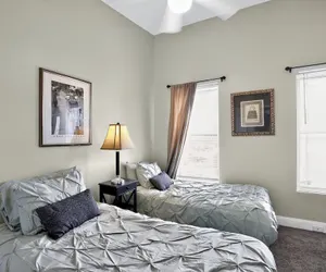 Photo 4 - Hudson house