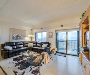 Photo 3 - BnB Hyperion - 2B Mountain Condo w Scenic Views