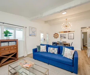 Photo 2 - 4 3 two King Beds Perfect Sunset Lake Views Pickleball Fire pit Lvl2 EV POA Pool