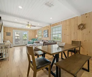 Photo 5 - Don t Worry Beach House 3 2 2 Blocks to Beach