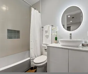 Photo 2 - Luxurious Midtown Home Rooftop Views by Silverx