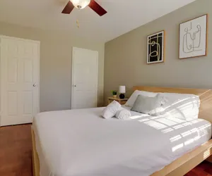 Photo 2 - Stylish Corporate Stay in Alexandria