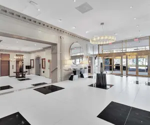 Photo 2 - DC Airport Metroline Apartments