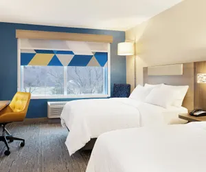 Photo 2 - Holiday Inn Express and Suites Linden by IHG