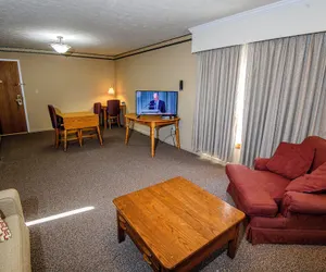 Photo 4 - Westgate Inn