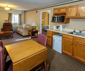 Photo 5 - Westgate Inn